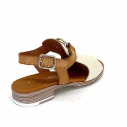 Paula Urban Paula Urban 9661 Cuir Off Camel Sandales