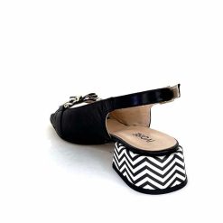 Ivoire0352 Ivoire K254 Lena Cucita Cuir Noir Sandales