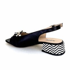 Ivoire0352 Ivoire K254 Lena Cucita Cuir Noir Sandales